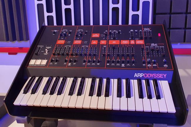 Imported from https://www.klangfarbe.com/pictures/Blog/Arp Odyssey/arpodyssey.jpg