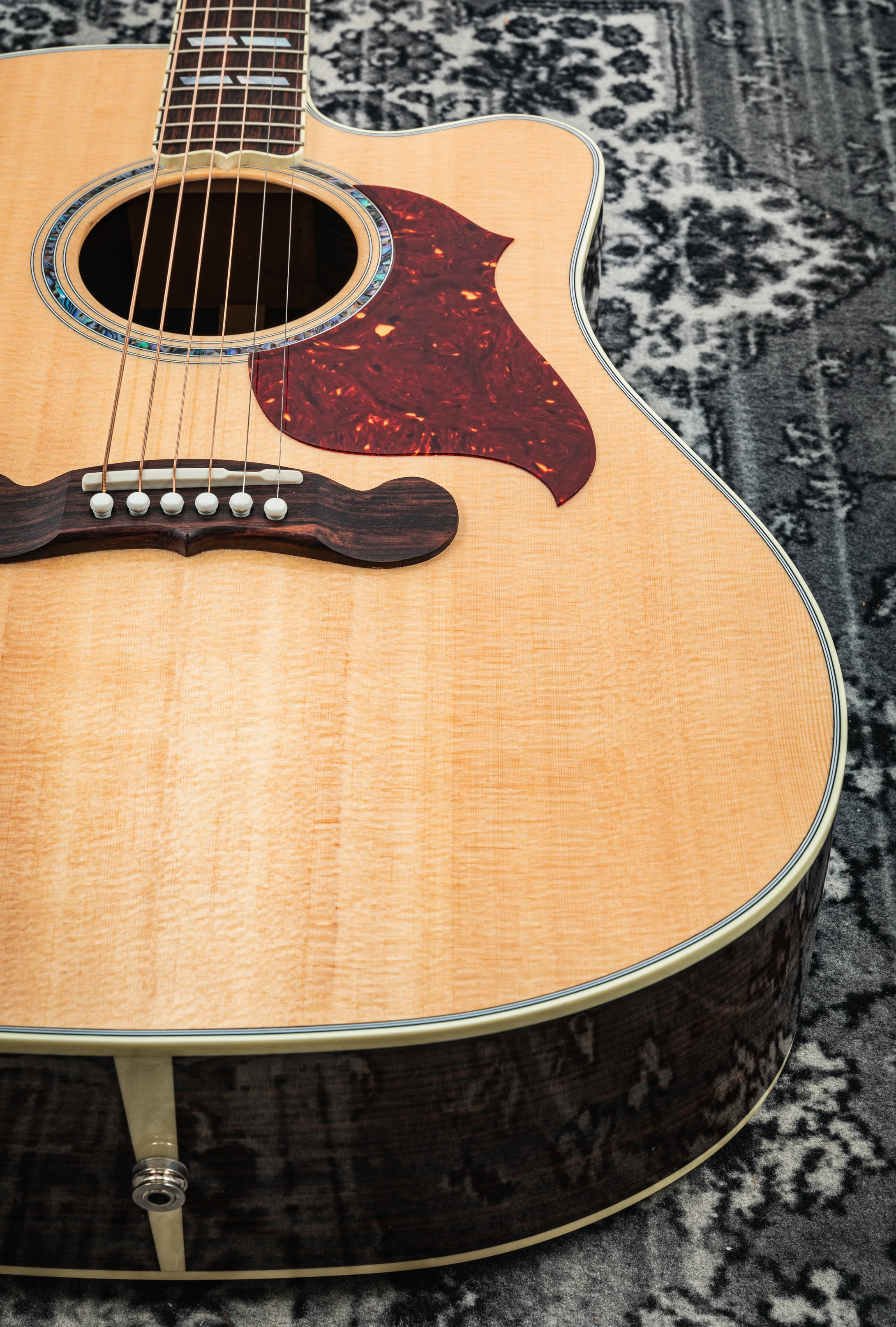 Gibson Songwriter Cutaway Antique Natural