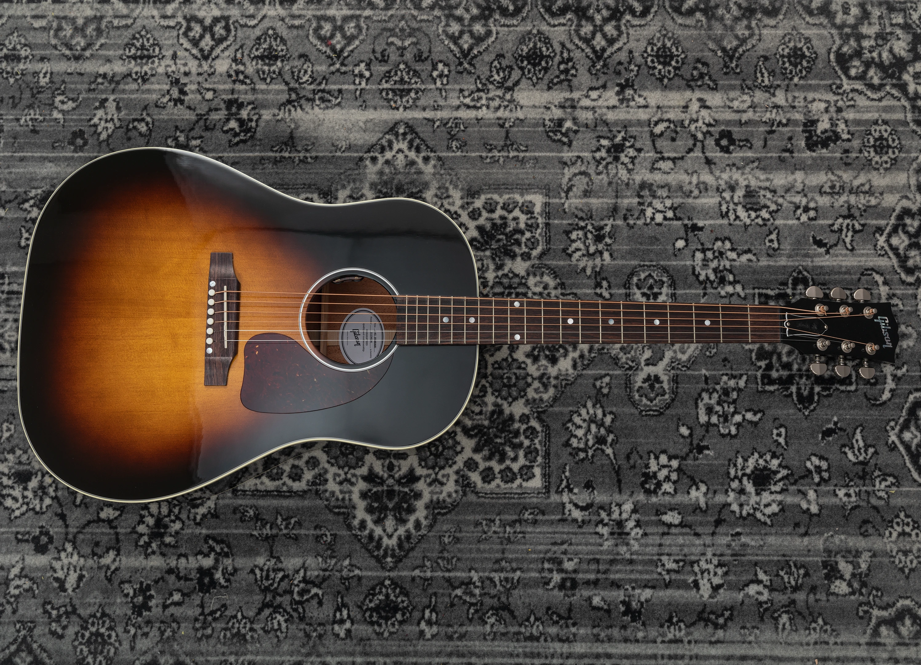 Gibson J-45 Standard VS