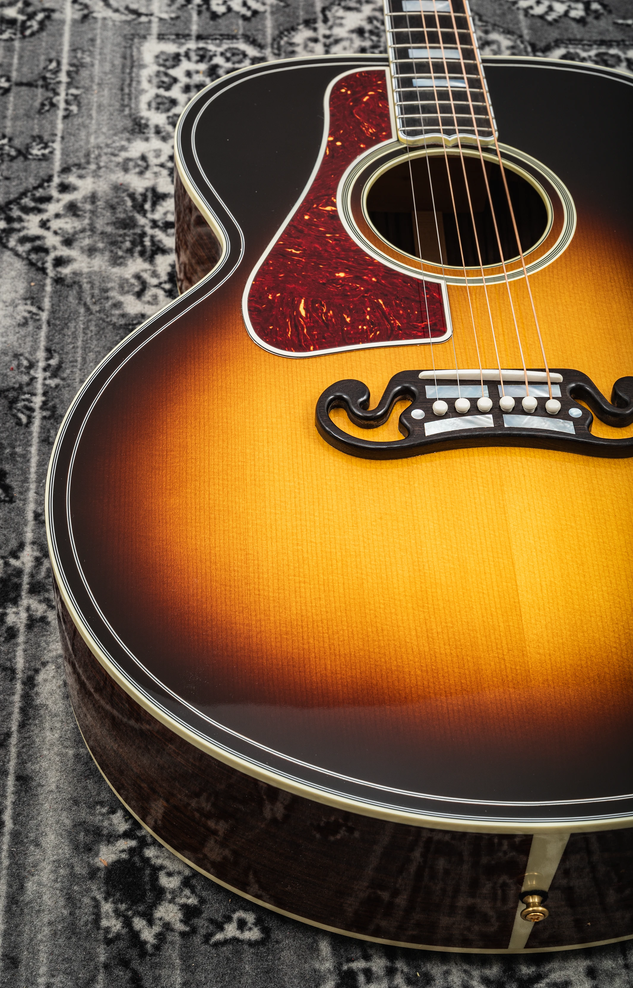 Gibson SJ-200 Classic Custom Shop Vintage Sunburst LEFTHAND B-Stock