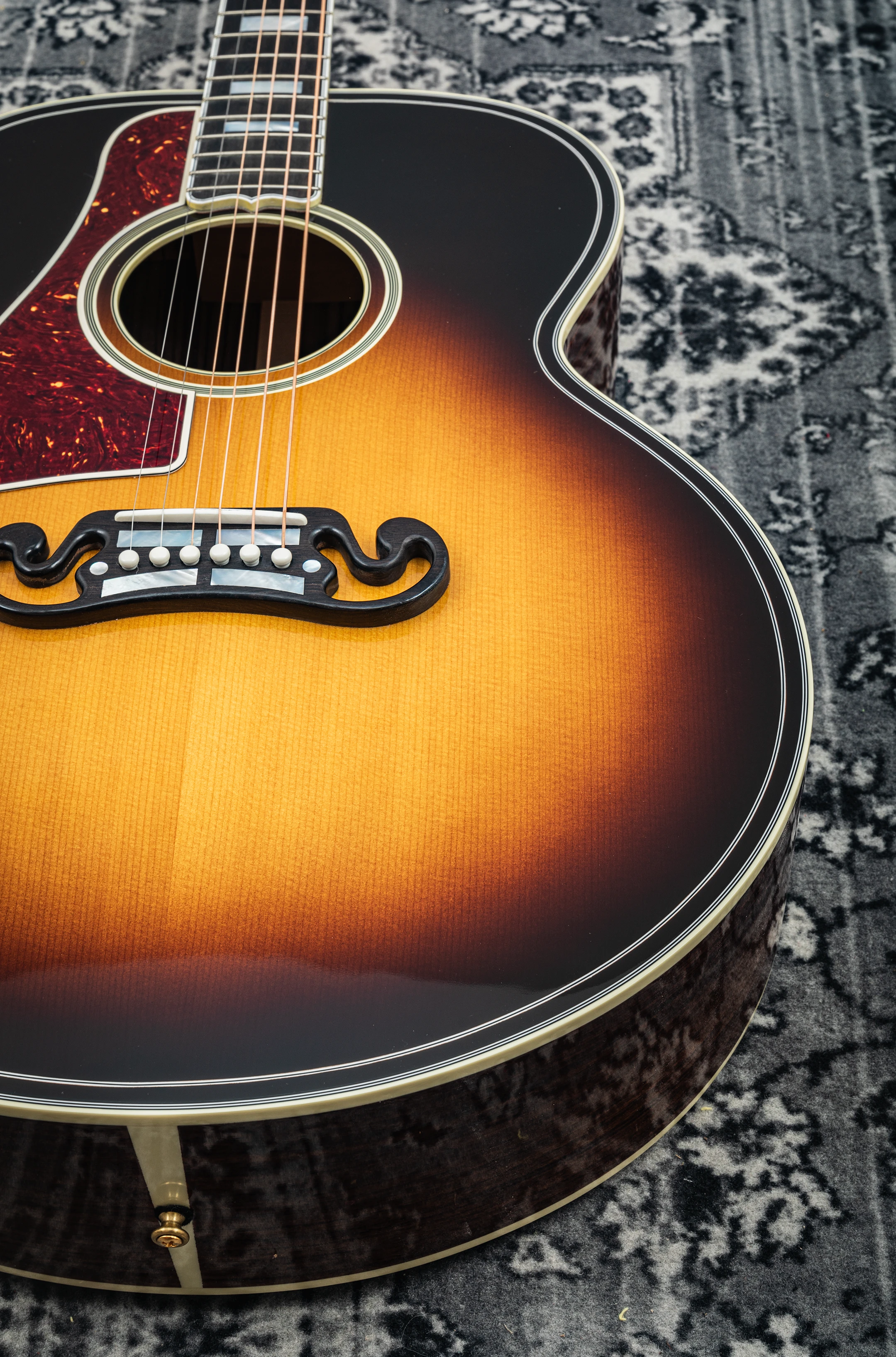 Gibson SJ-200 Classic Custom Shop Vintage Sunburst LEFTHAND B-Stock
