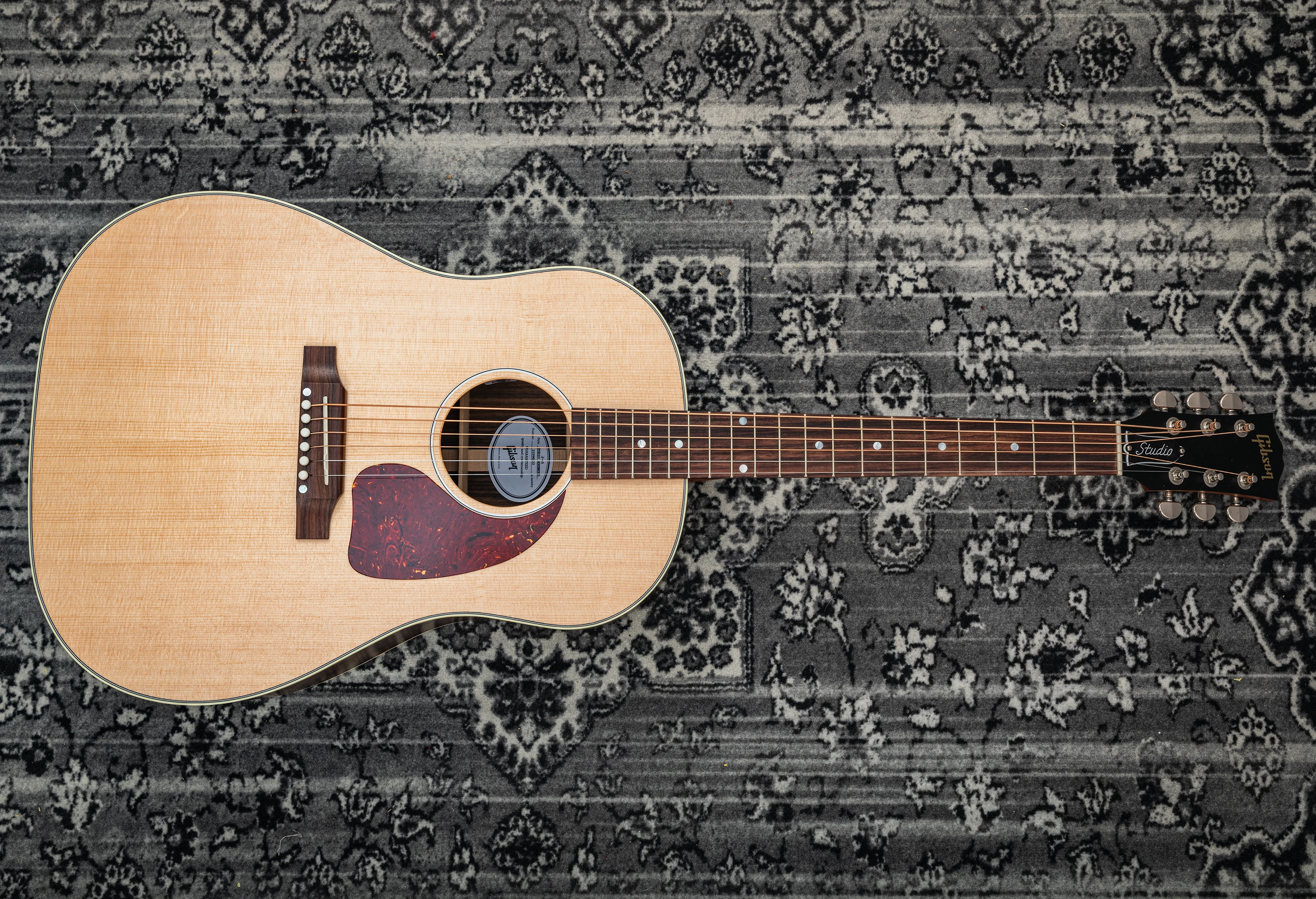 Gibson J-45 Studio Rosewood Satin