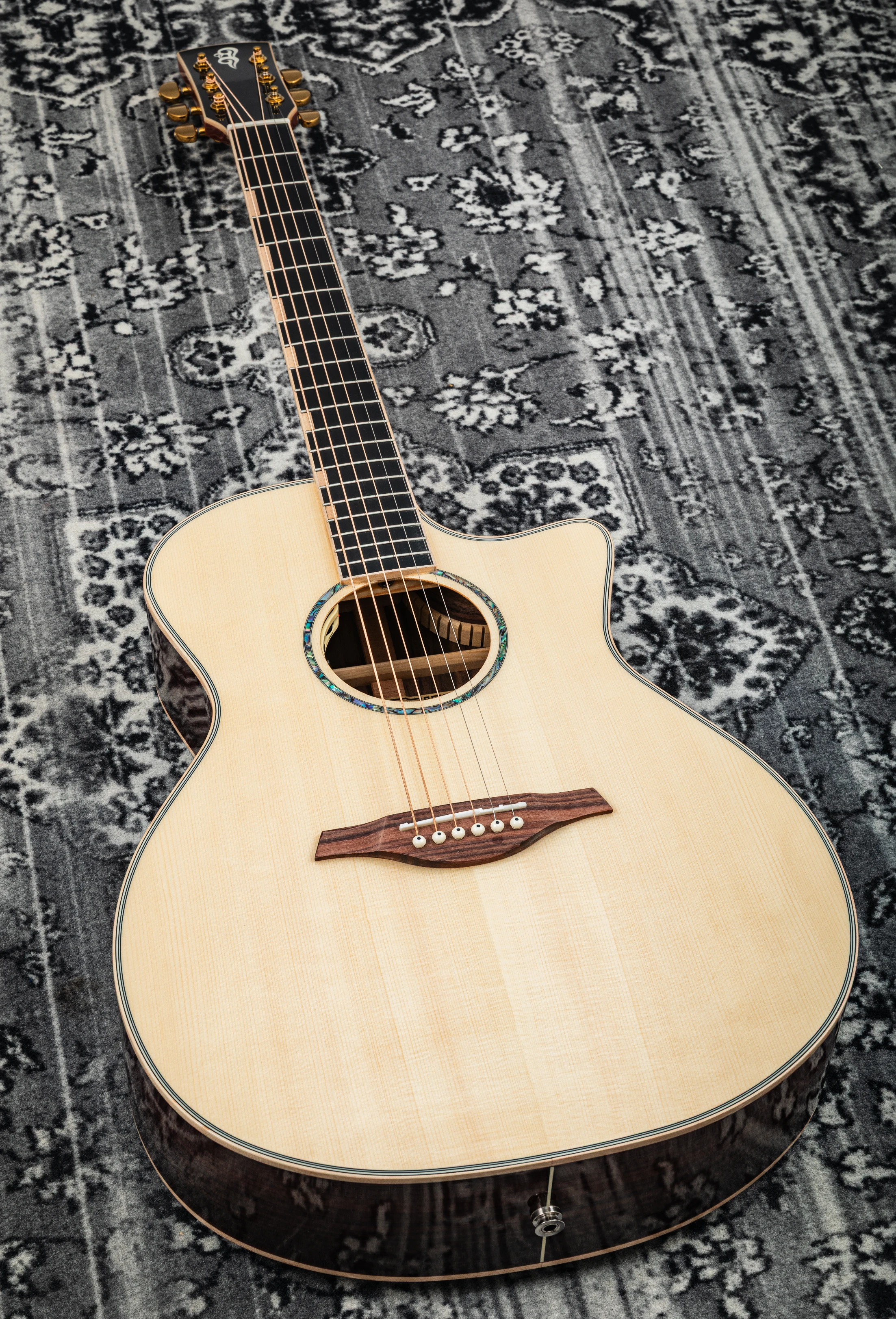 You's Guitars VF23E