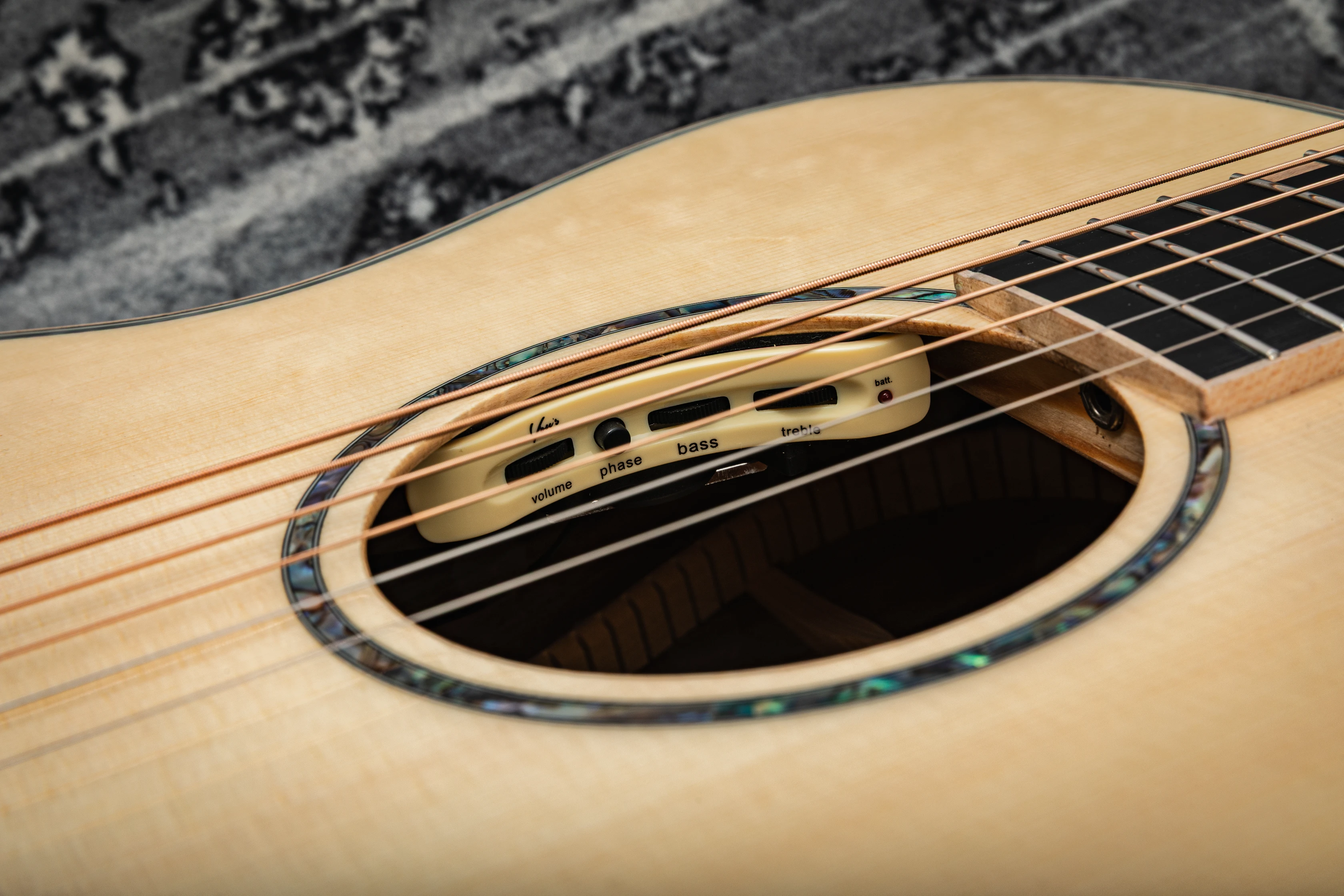 You's Guitars VF23E