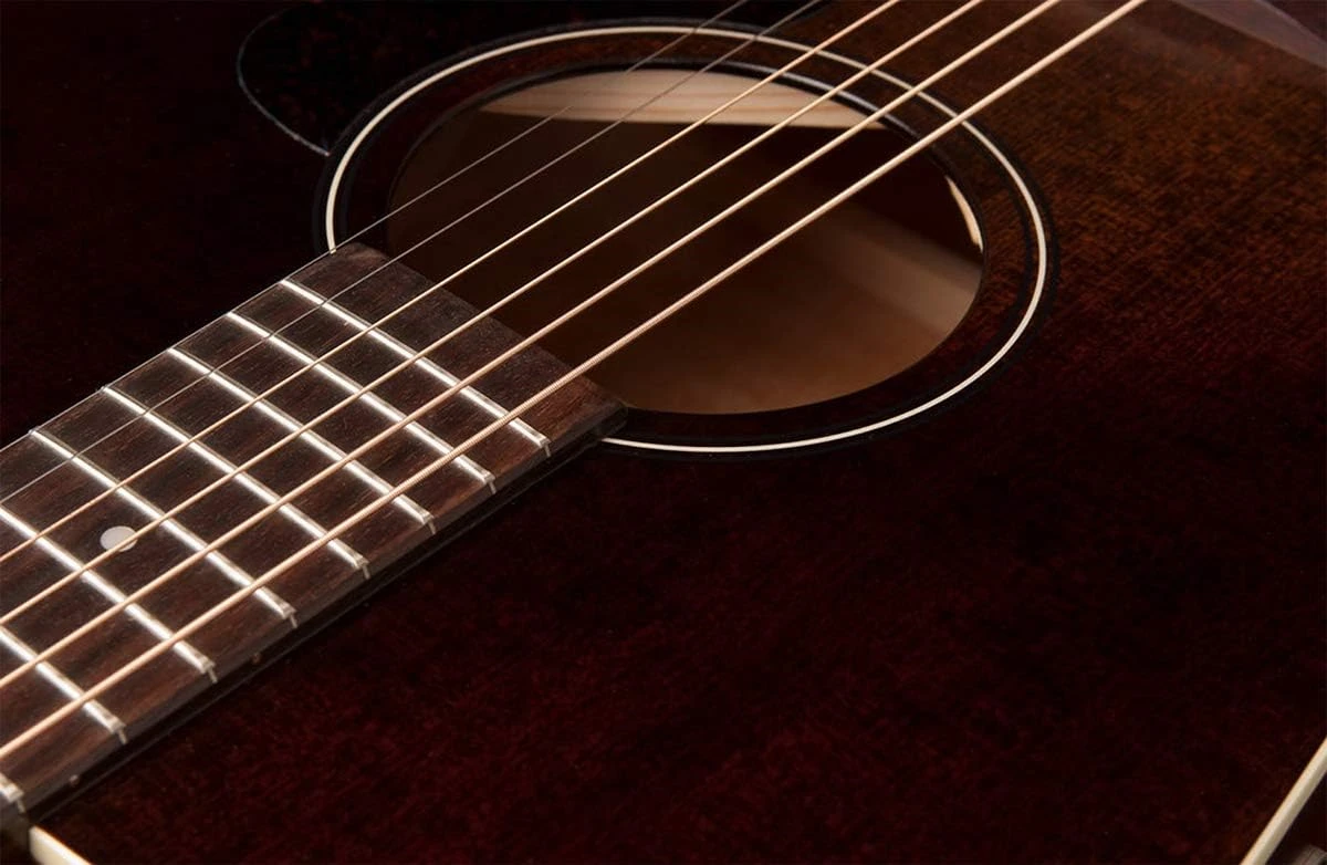 Art & Lutherie Americana D BB