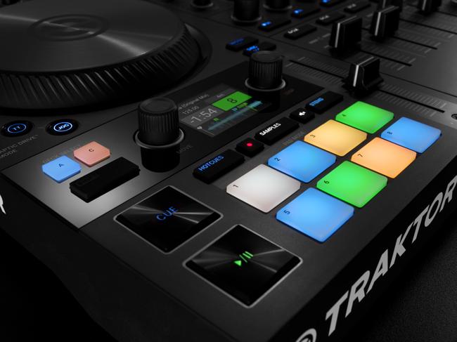 Native Instruments Traktor Kontrol S4-MK3 (B-WARE)