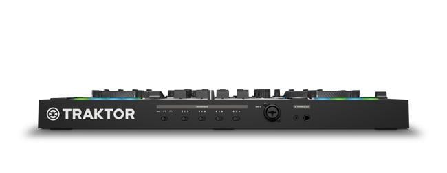 Native Instruments Traktor Kontrol S4-MK3 (B-WARE)