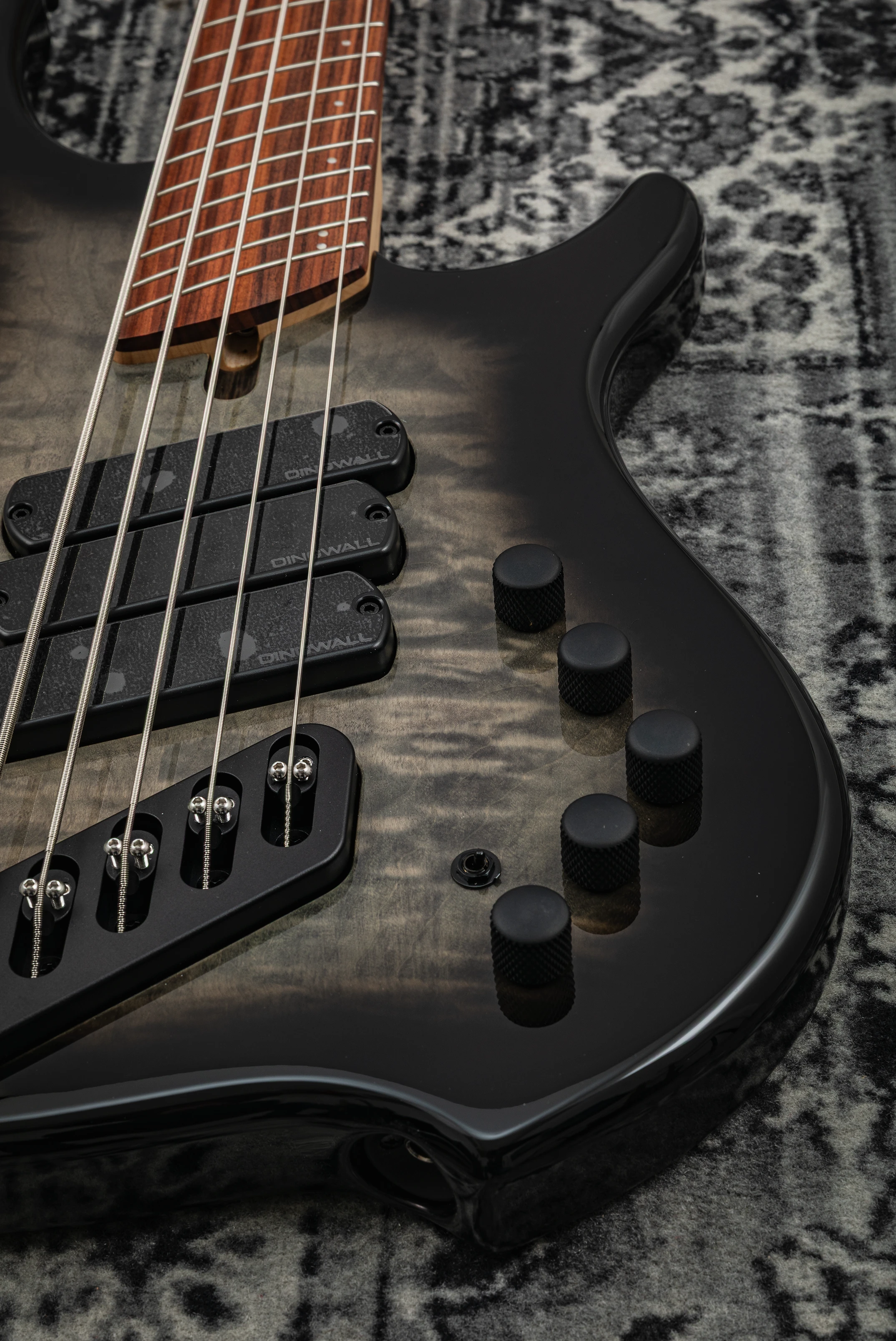 Dingwall Combustion 3 5-str 2 Tone Blackburst