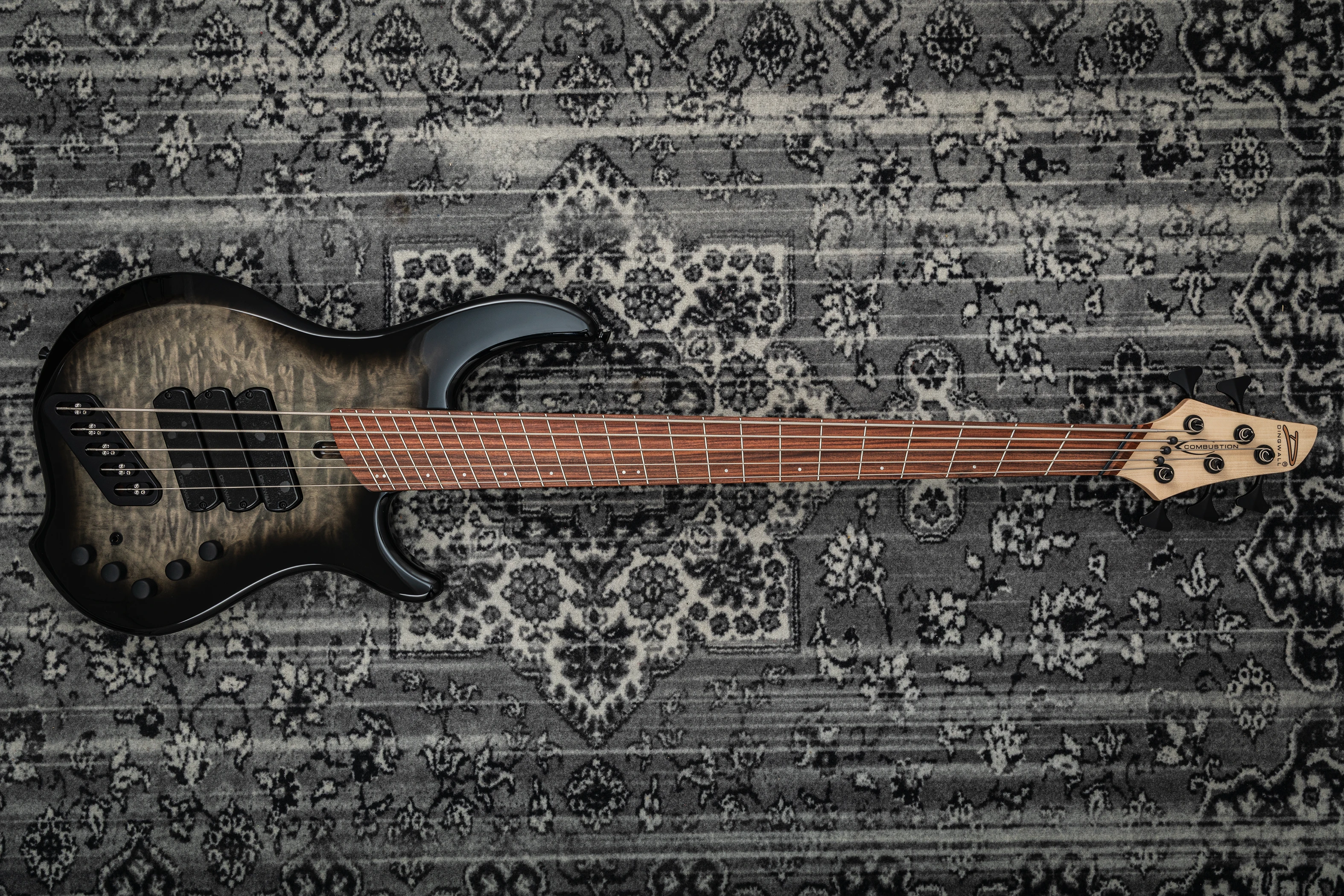 Dingwall Combustion 3 5-str 2 Tone Blackburst