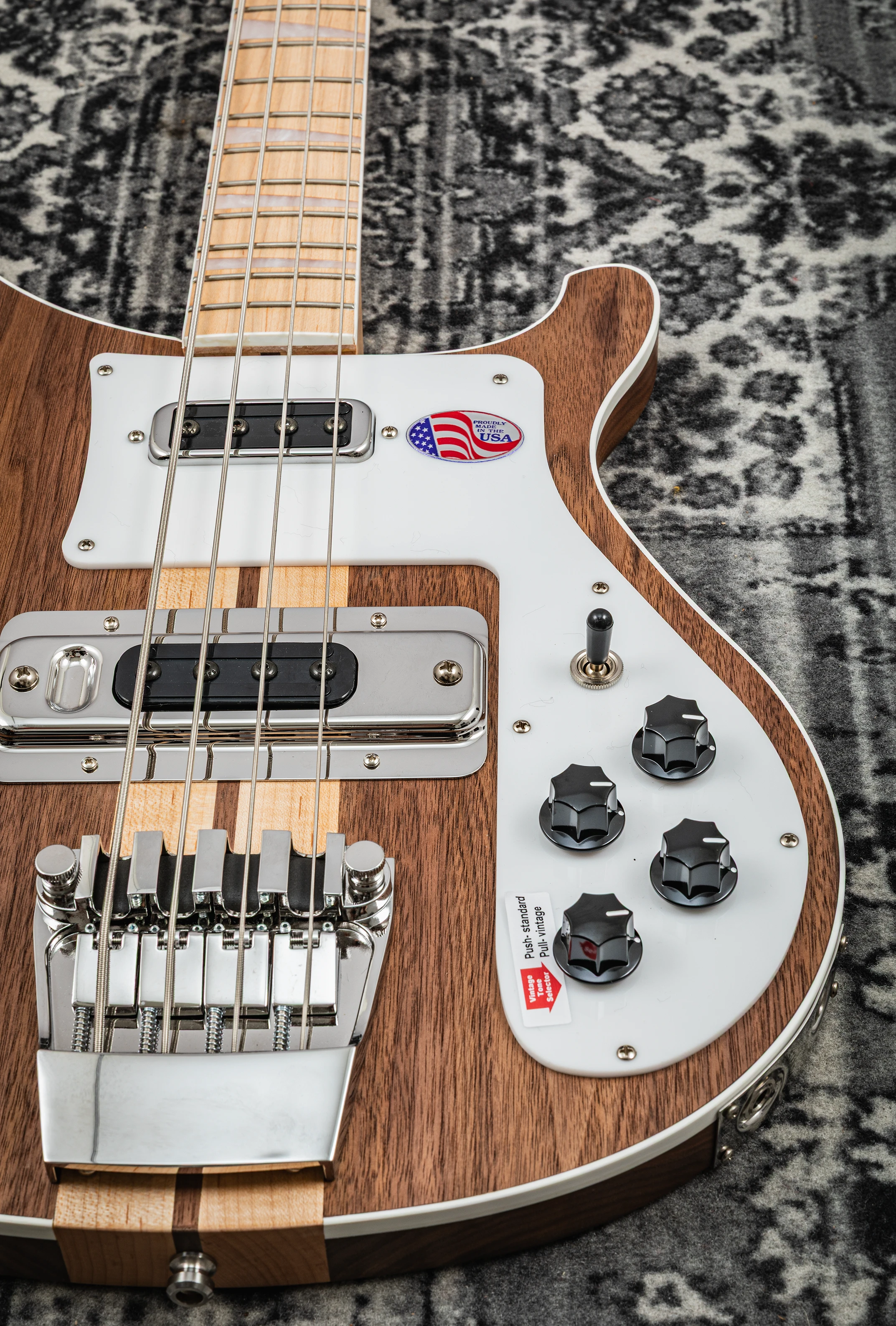 Rickenbacker 4003 Walnut