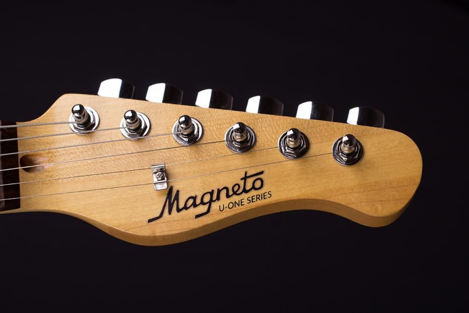 Magneto Guitars U-Wave Deluxe UW-4300 black B-Stock