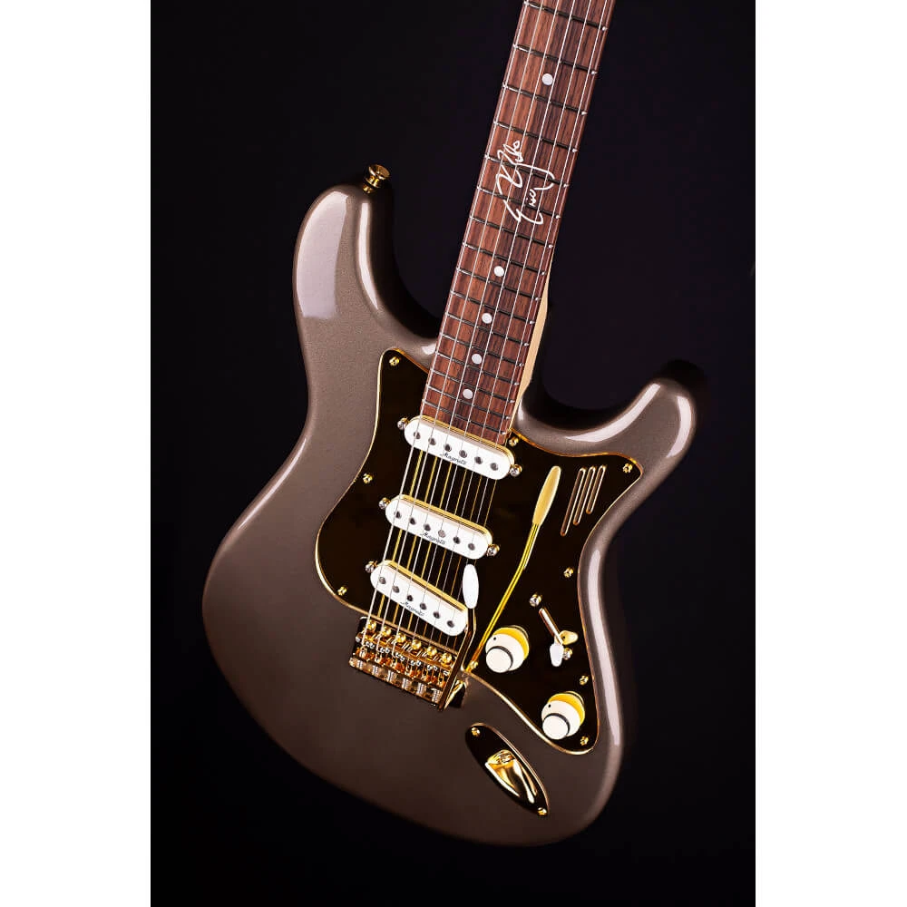Magneto Guitars Eric Gales RD3 special gold