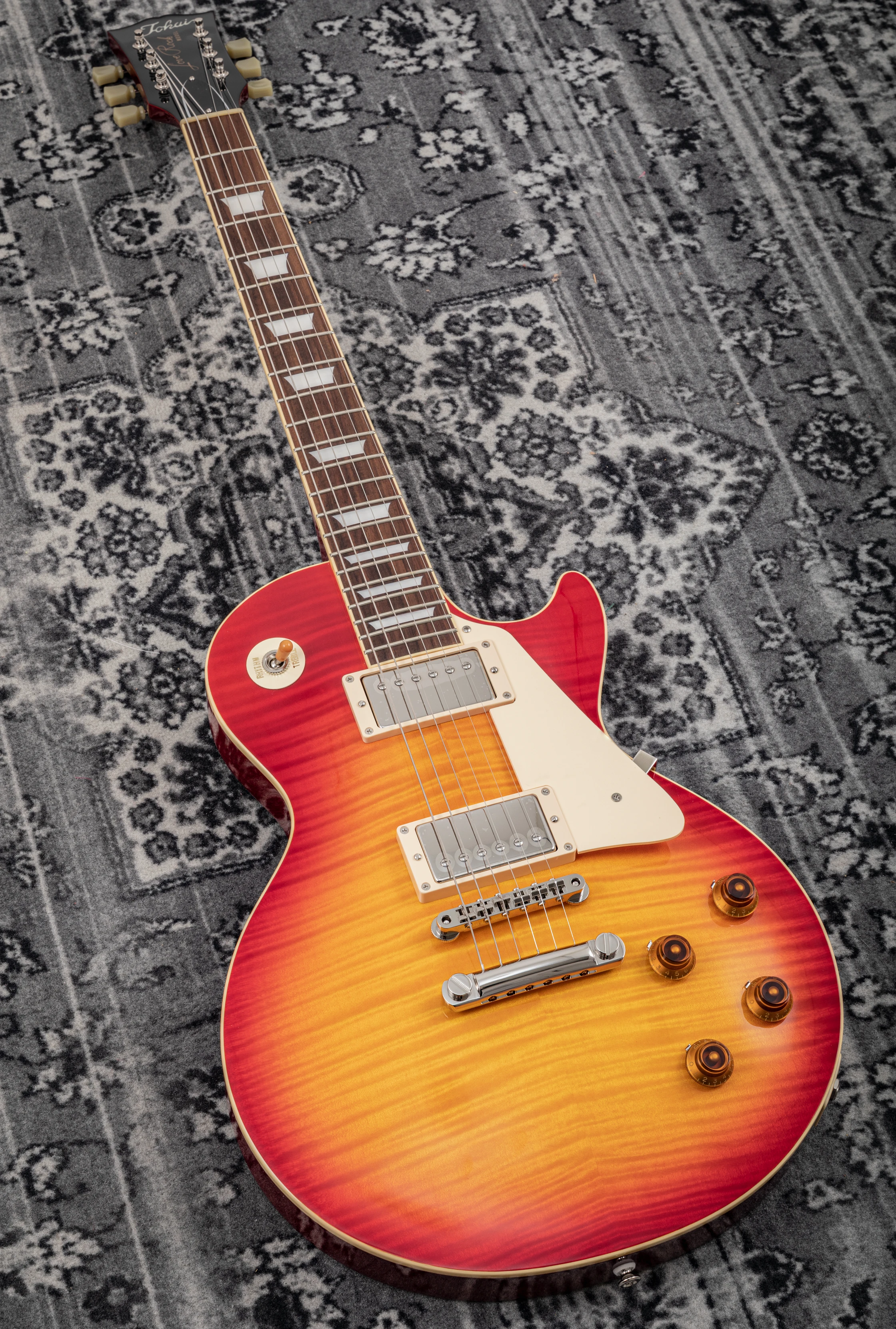 Tokai LS136F CS LP cherry sb/rw