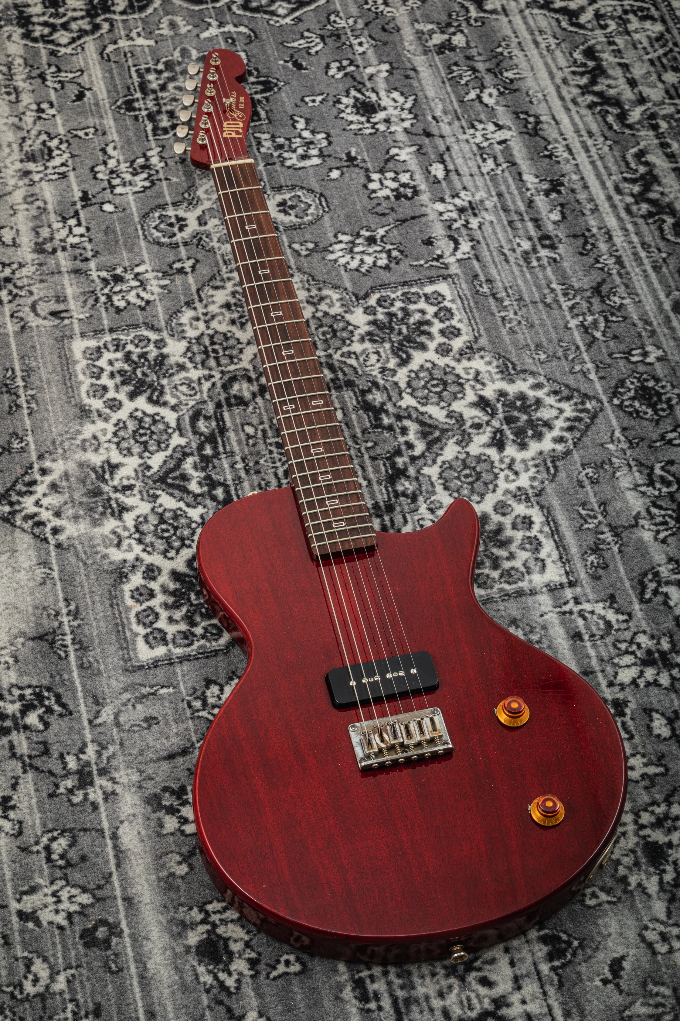 PJD Guitars Carey Apprentice wine red relic