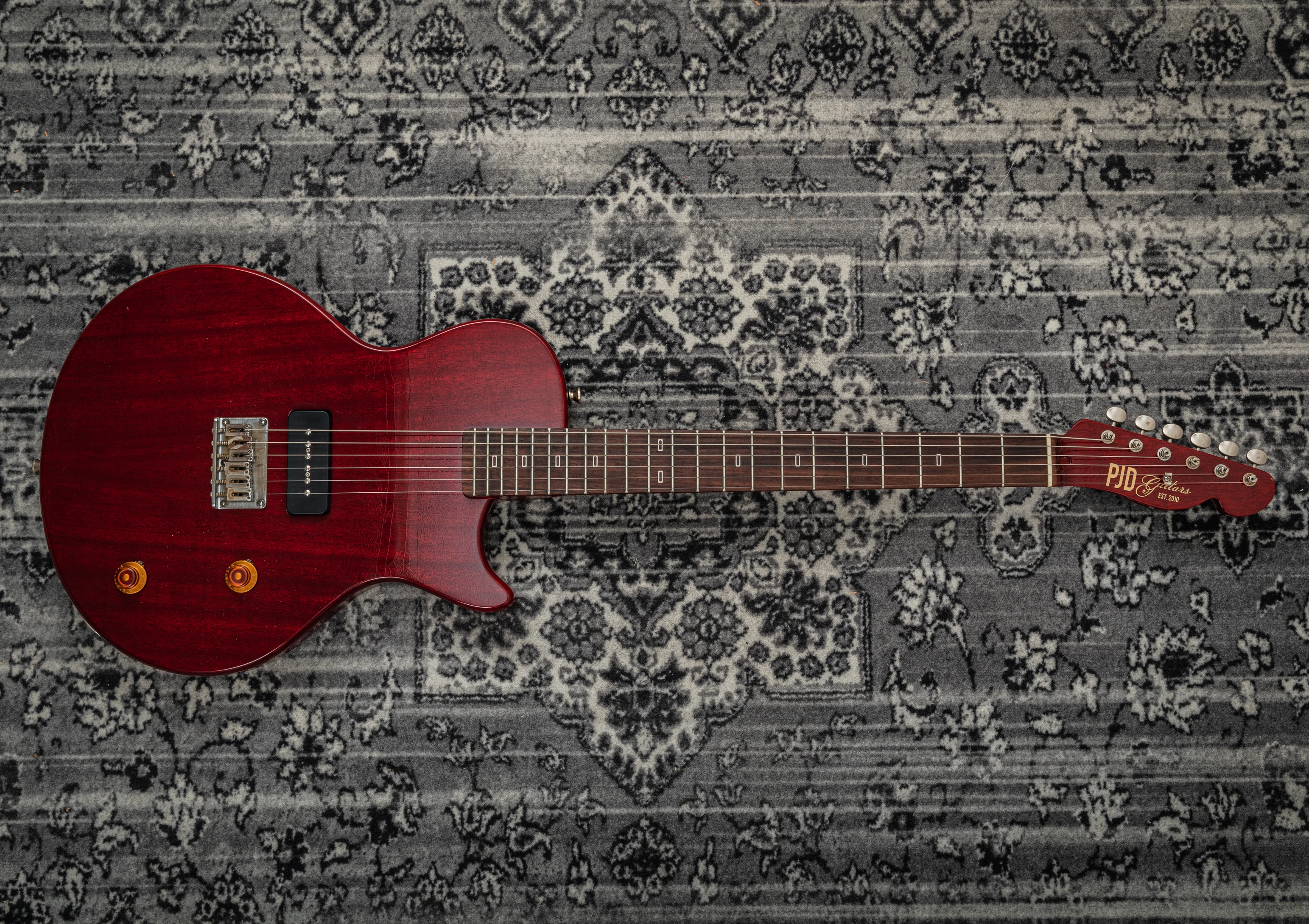 PJD Guitars Carey Apprentice wine red relic