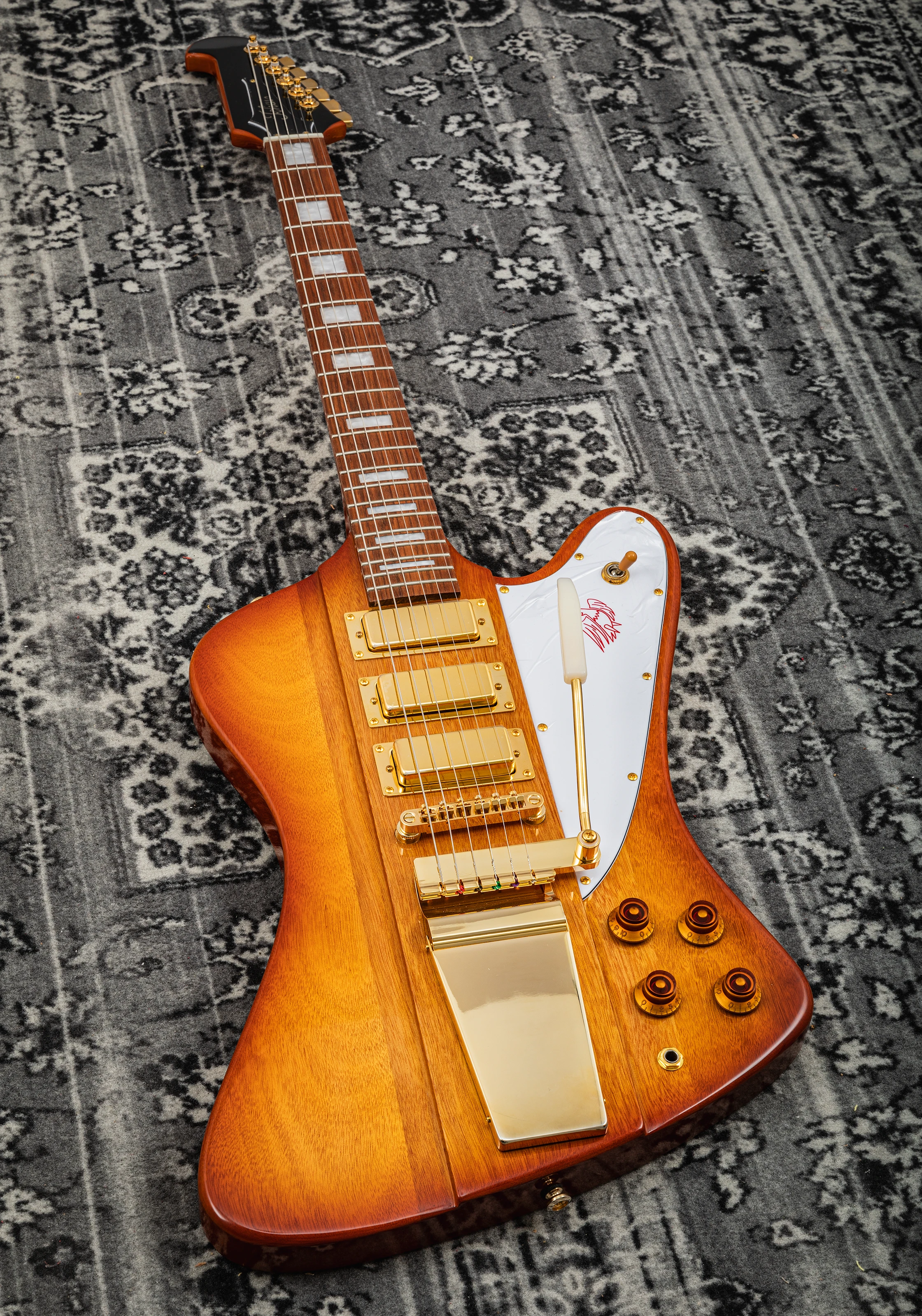 Tokai FB90 VS
