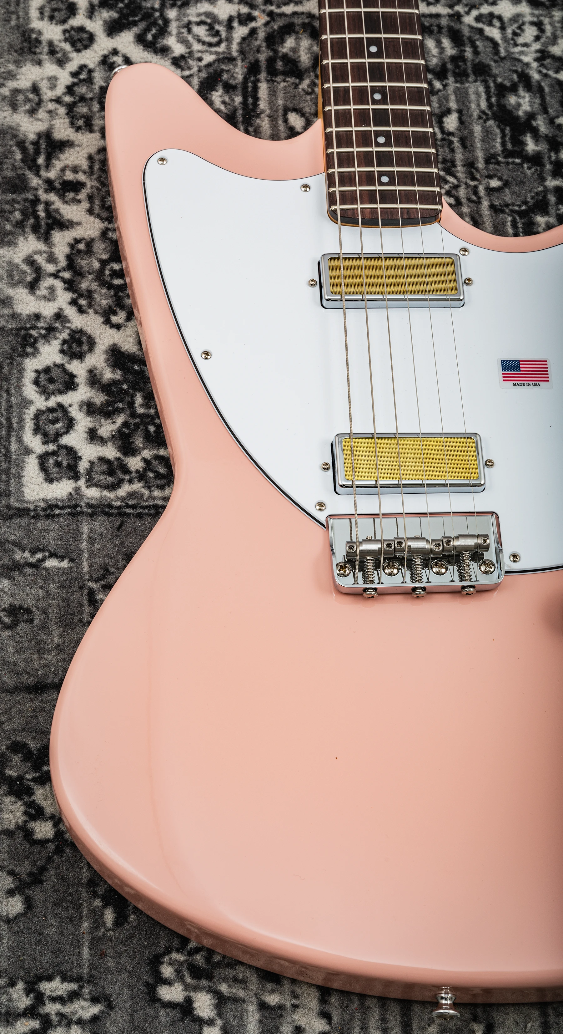 Harmony Guitars Silhouette Limited Edition shell pink