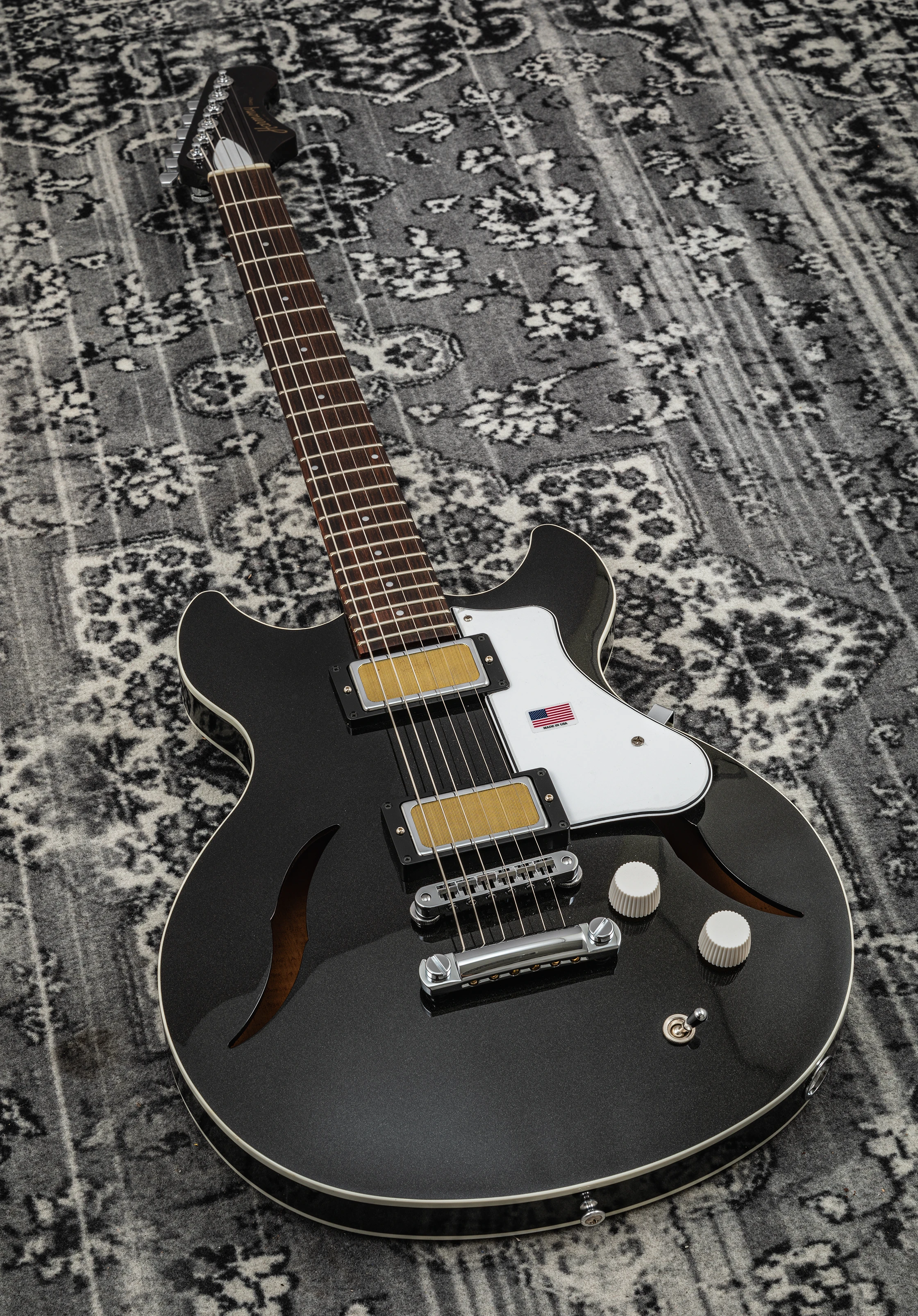 Harmony Guitars Comet space black inkl Mono Bag