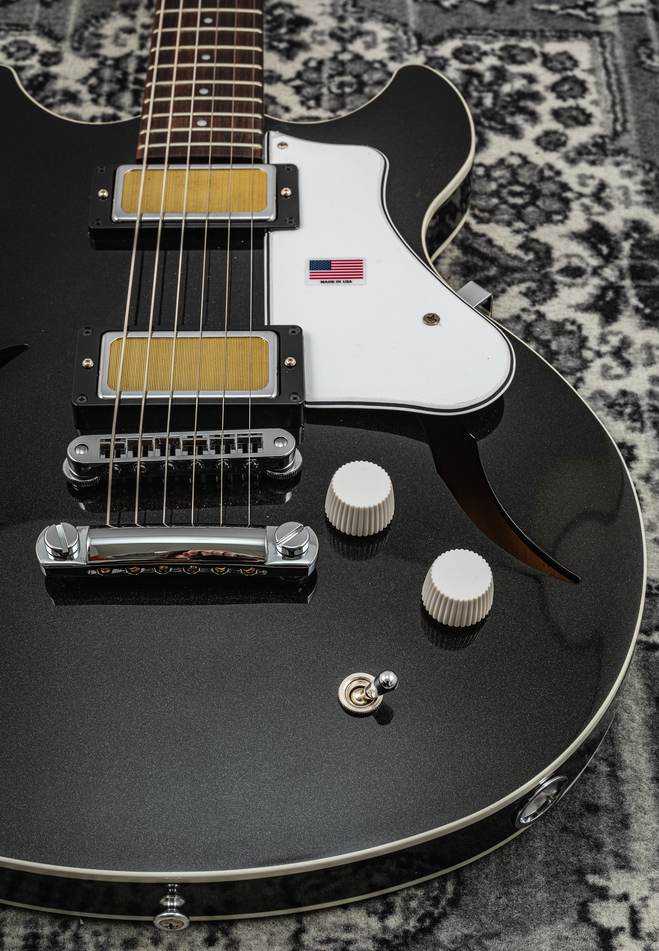 Harmony Guitars Comet space black inkl Mono Bag