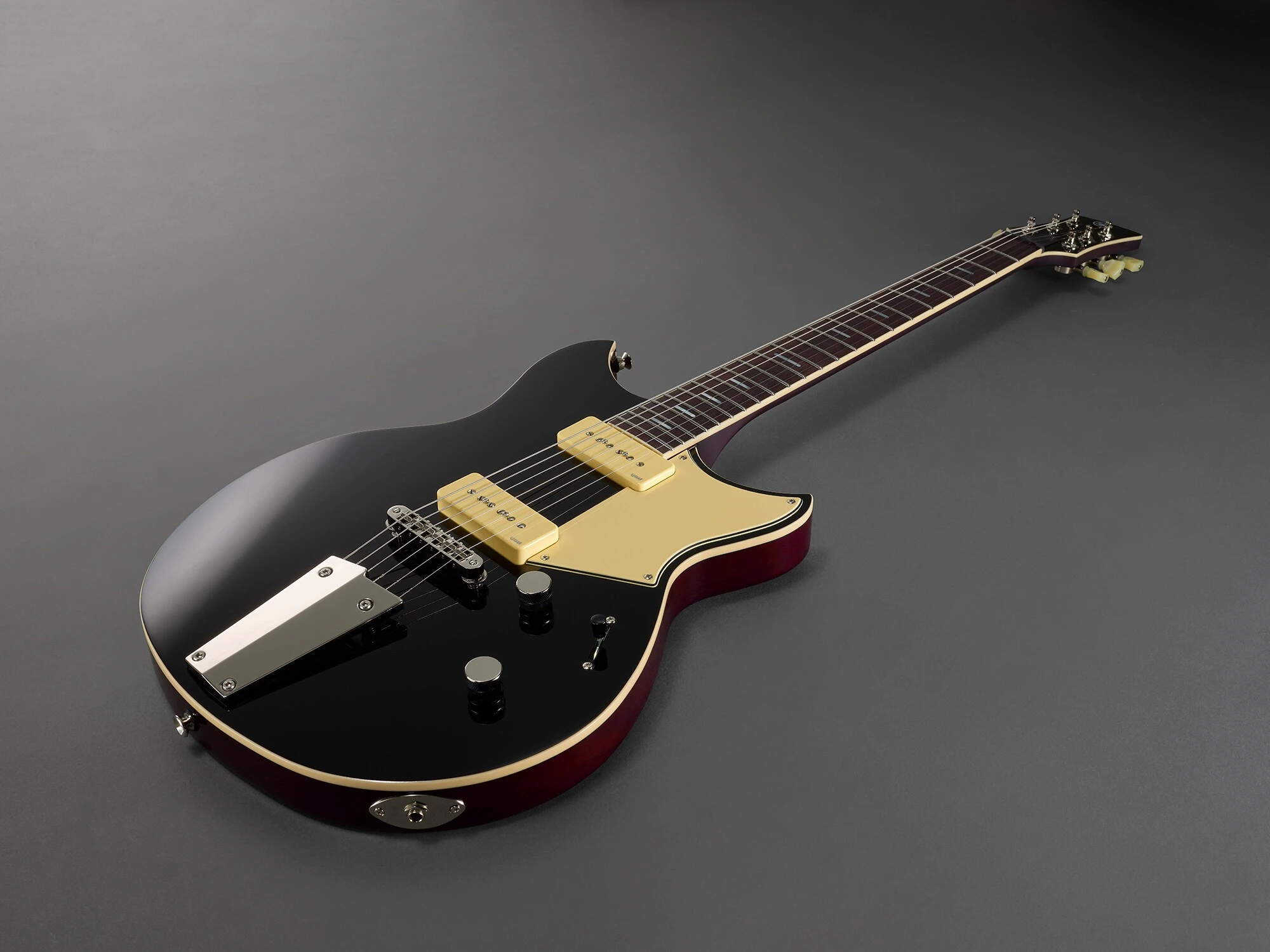 Yamaha RSS02T Standard Black P90