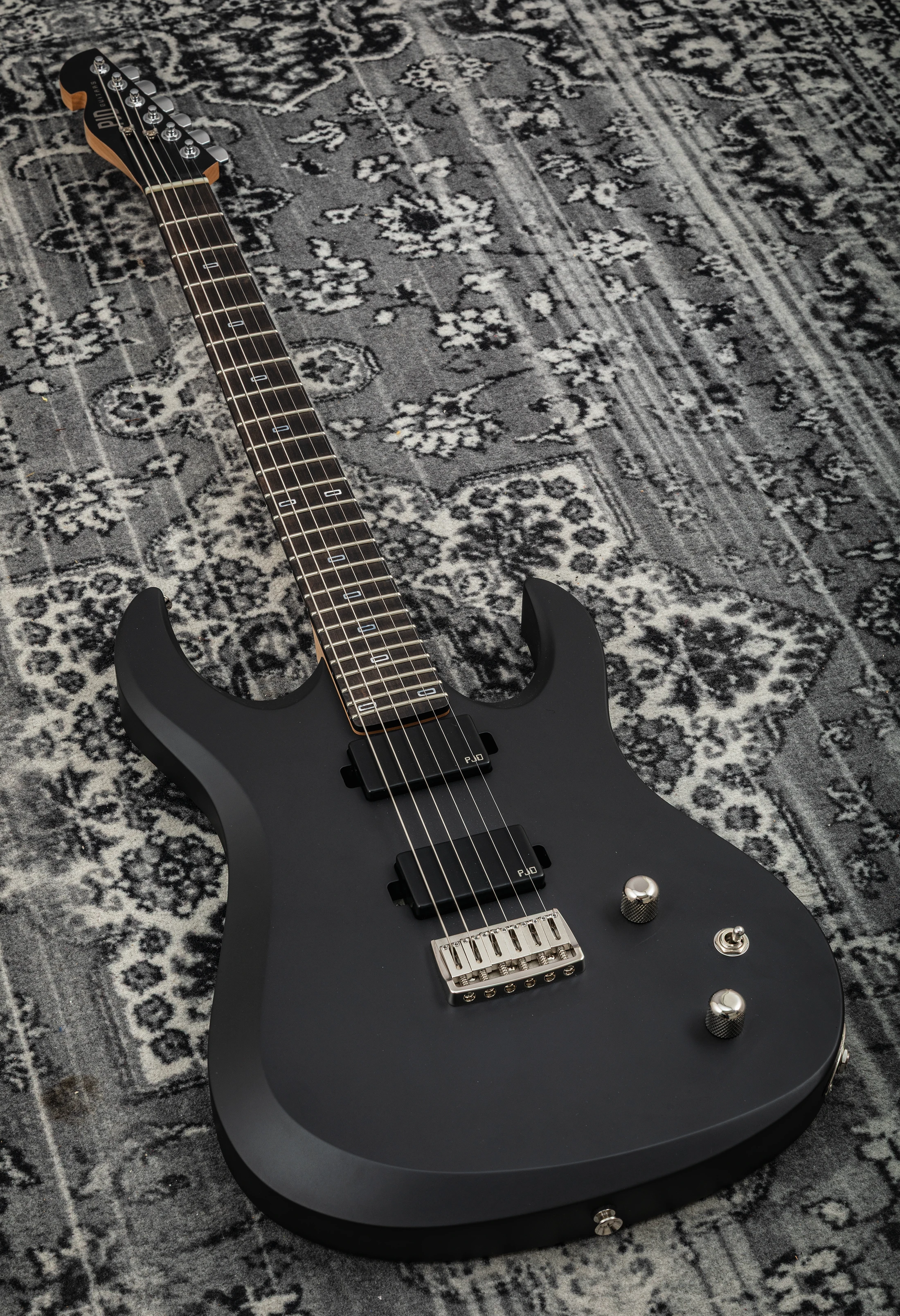 PJD Romulus Standard black