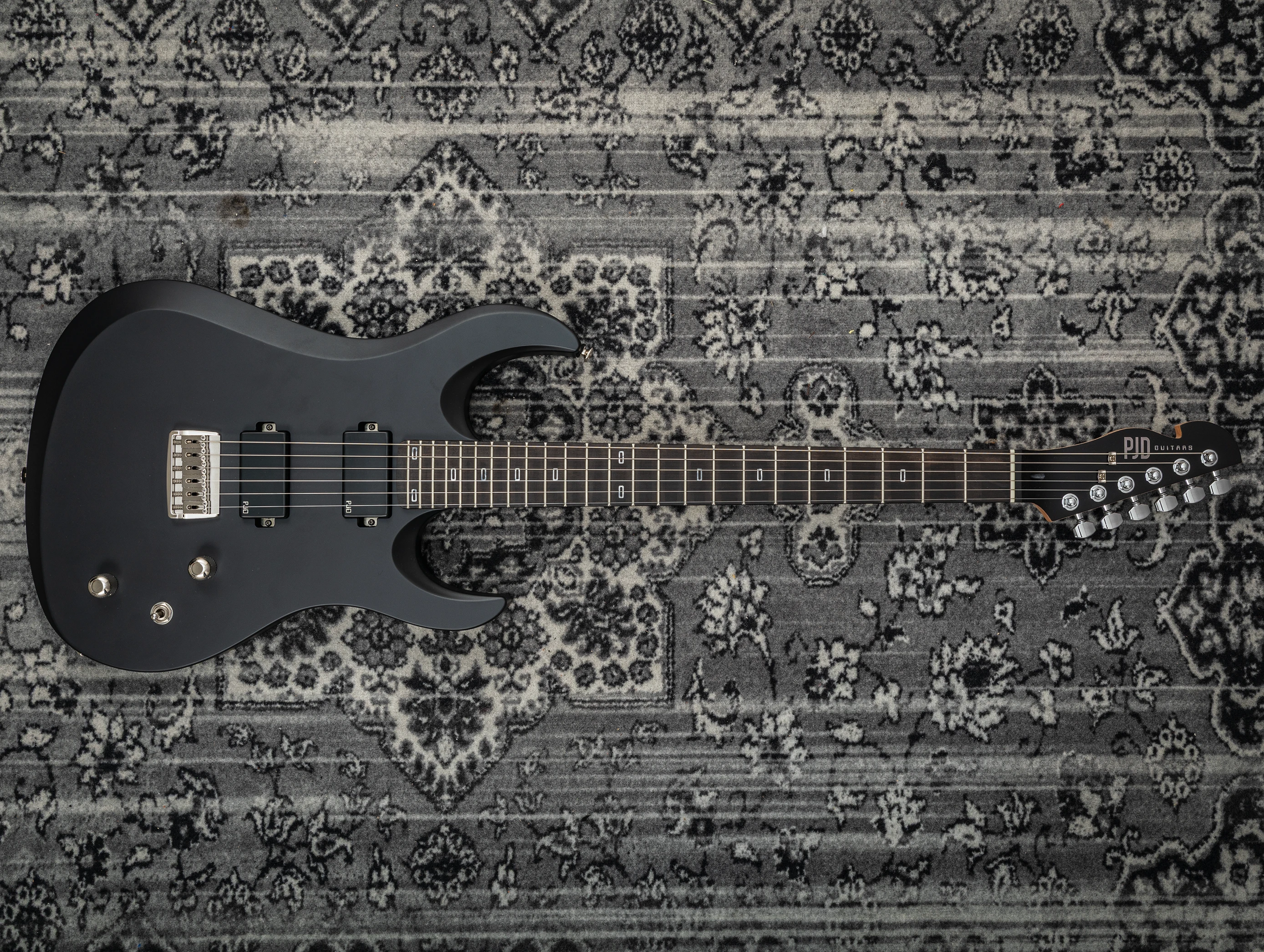 PJD Romulus Standard black