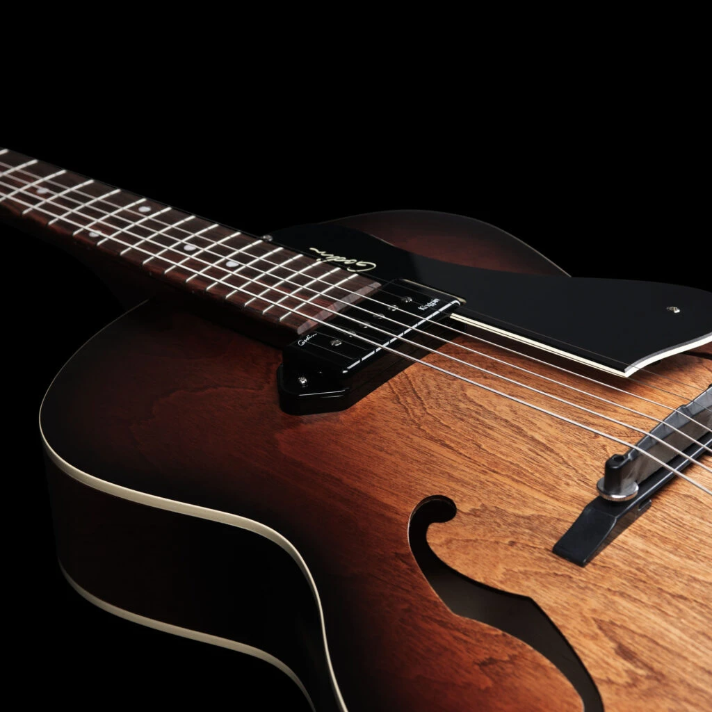 Godin 5th Avenue Kingpin P90 vintage burst