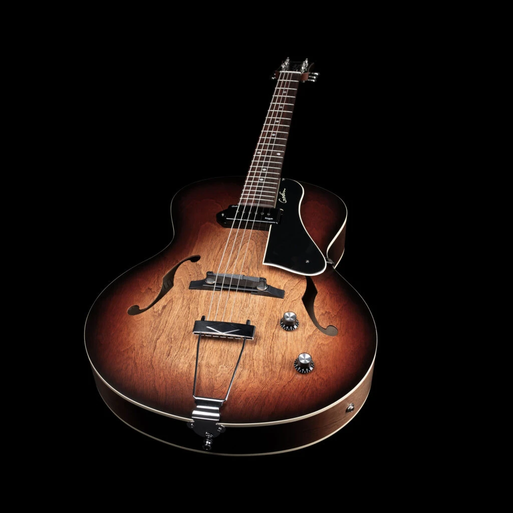 Godin 5th Avenue Kingpin P90 vintage burst