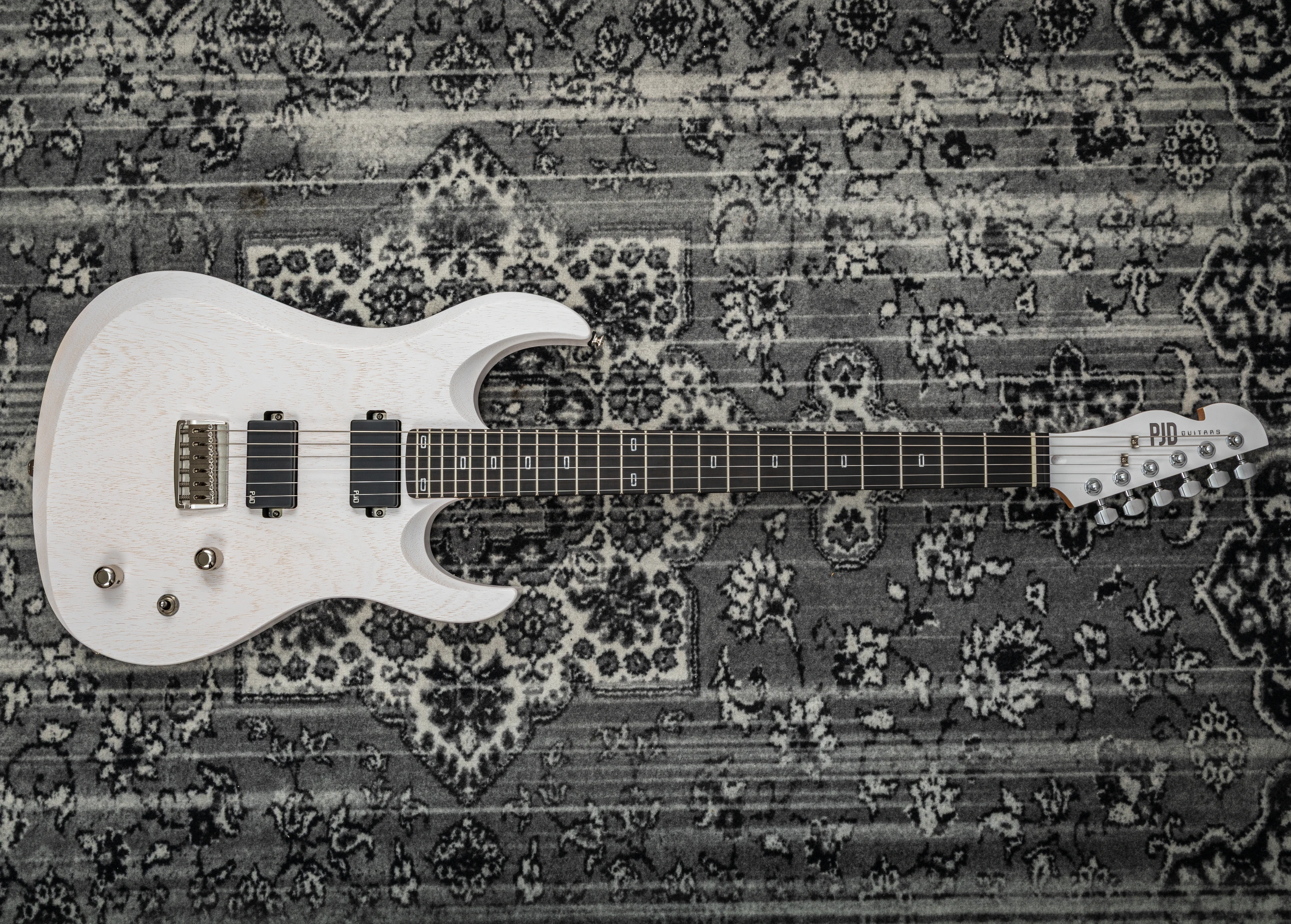 PJD Romulus Standard alpine white