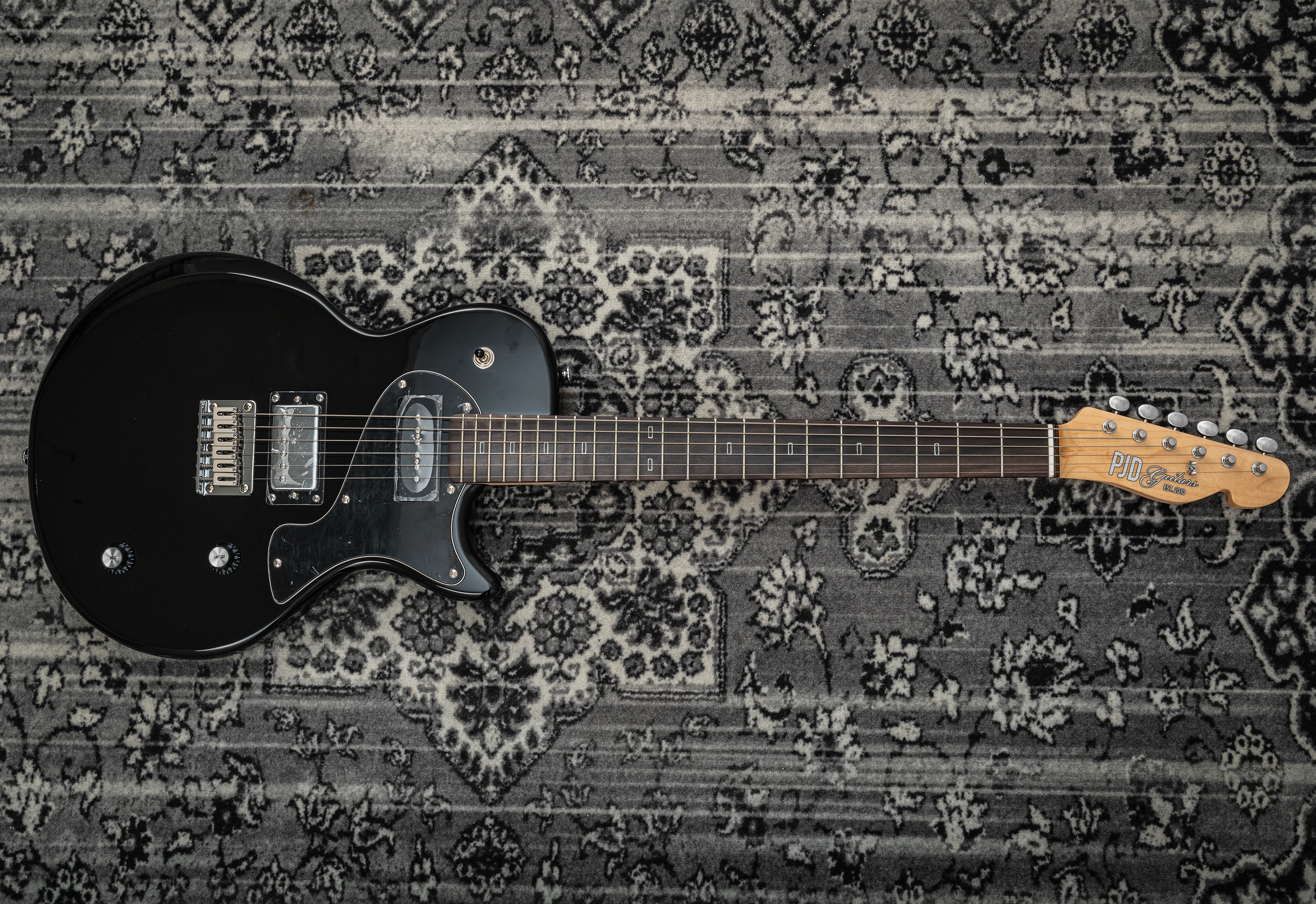 PJD Guitars Origin Standard Carey Midnight Black HB/P90 RW