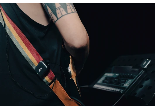 NUX B7 PSM In-Ear Monitoring System 5.8GHz