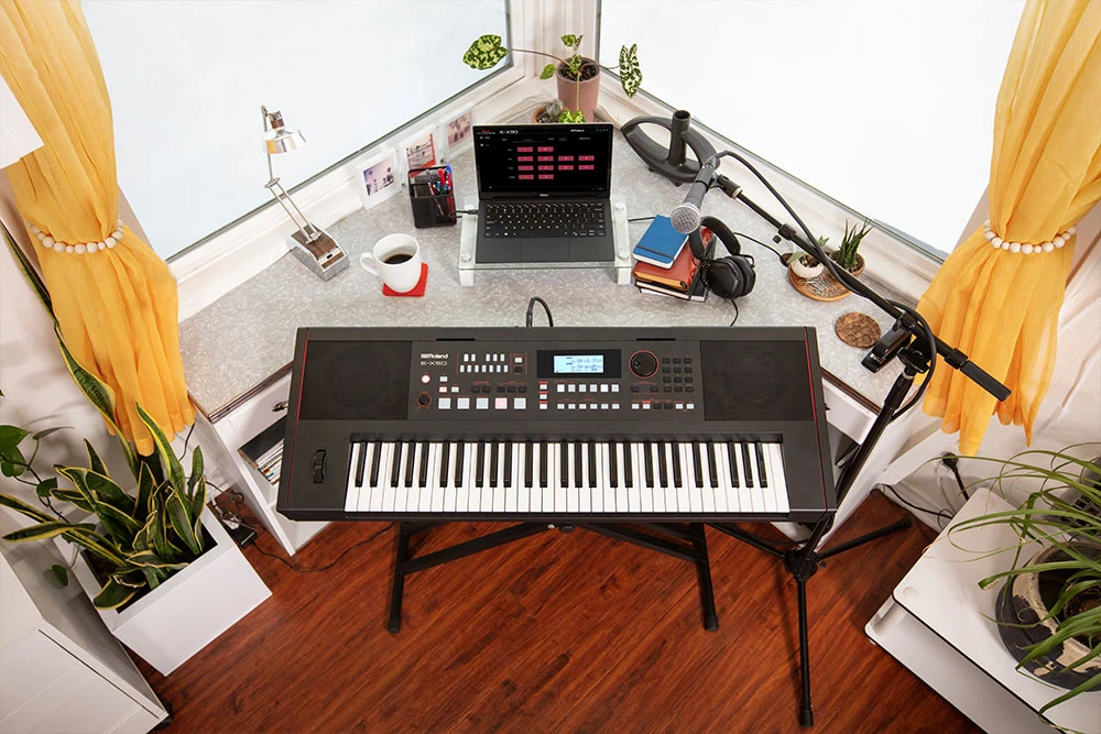 Roland E-X50 Arranger Keyboard