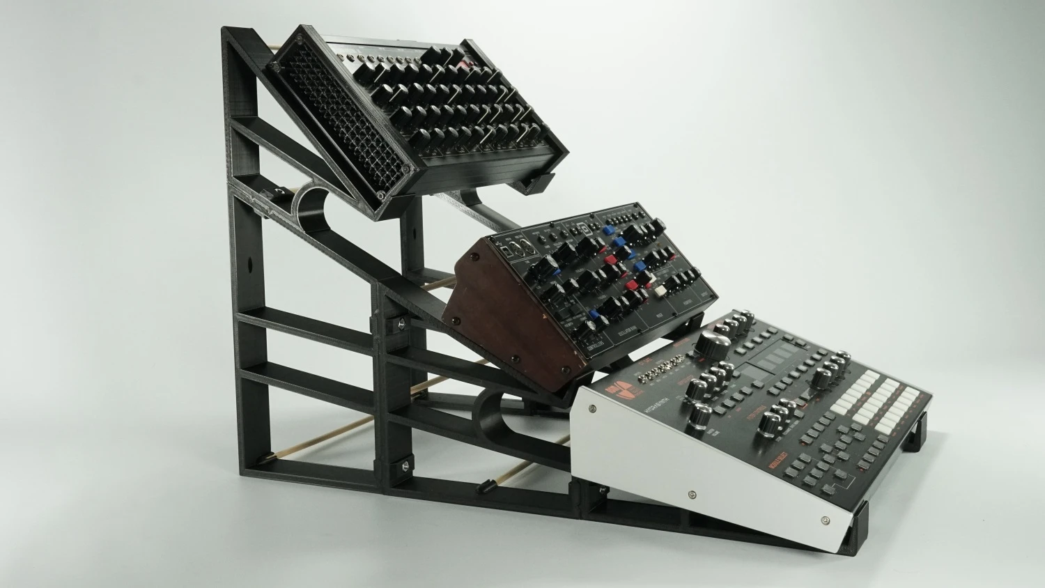 Coverup Triple tier synth stand 320