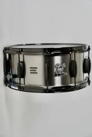BONE Drums Unlimited 14x5,5´´ Steel Snare mit Black Nickel Hardware