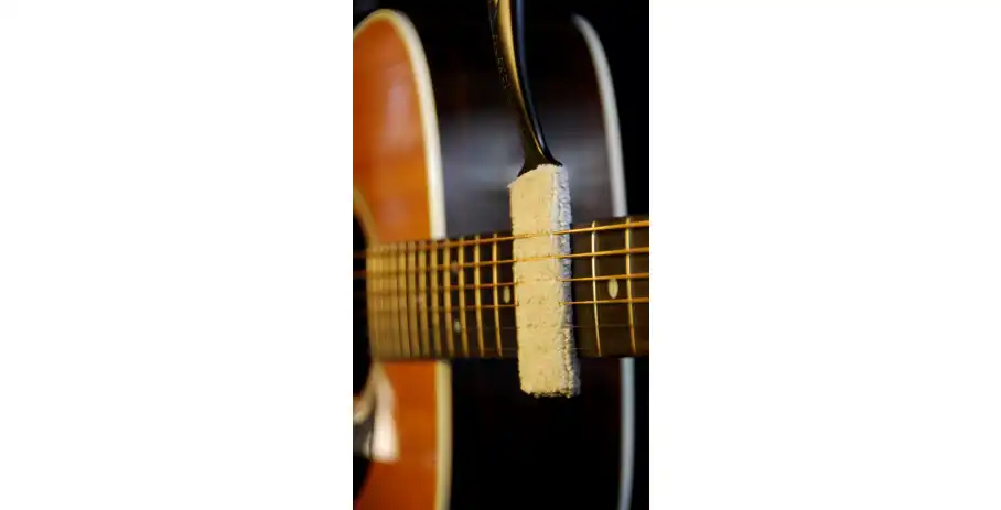 MusicNomad The Nomad Tool All-In-One String/Body/Hardware Cleaner