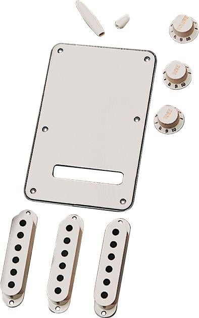 Fender Accessory Kit Stratocaster Parchment